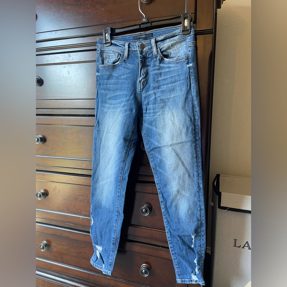 Flying Monkey high rise skinny ankle jeans in size 26.